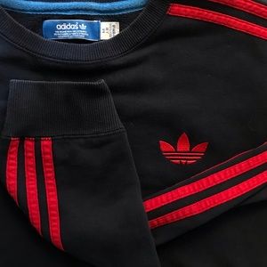 Vintage Adidas Navy and Red Stripped Crew